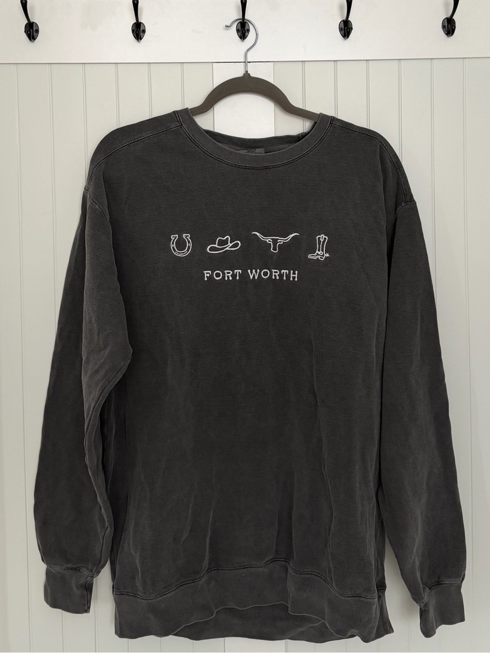 Comfort Colors Fort Worth Embroidered Crewneck Sweatshirt - Charcoal